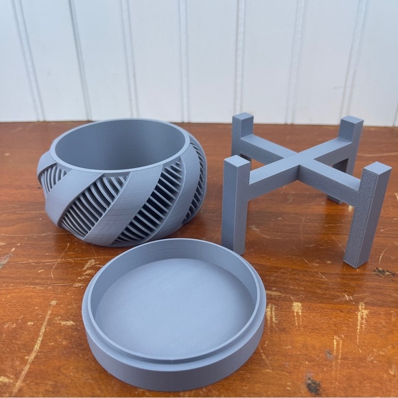 Indoor Flower Pot, The Brimo Planter Mini with Drainage Holes - Picture 7 of 12